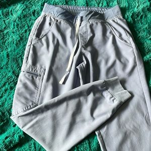 Figs brand sz small jogger scrub pants